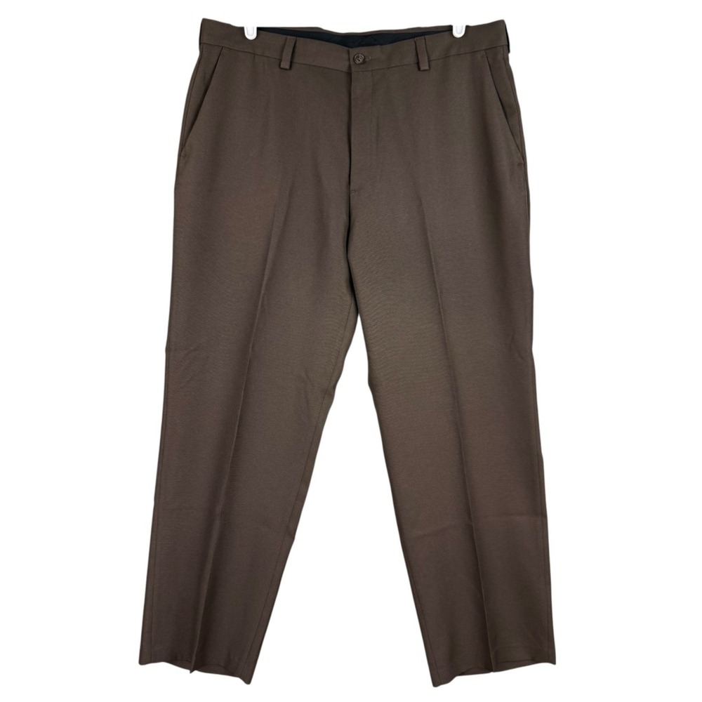 Haggar Men's Flat Front Classic Fit Straight Leg Brown Pants Size 38x29 Relaxed